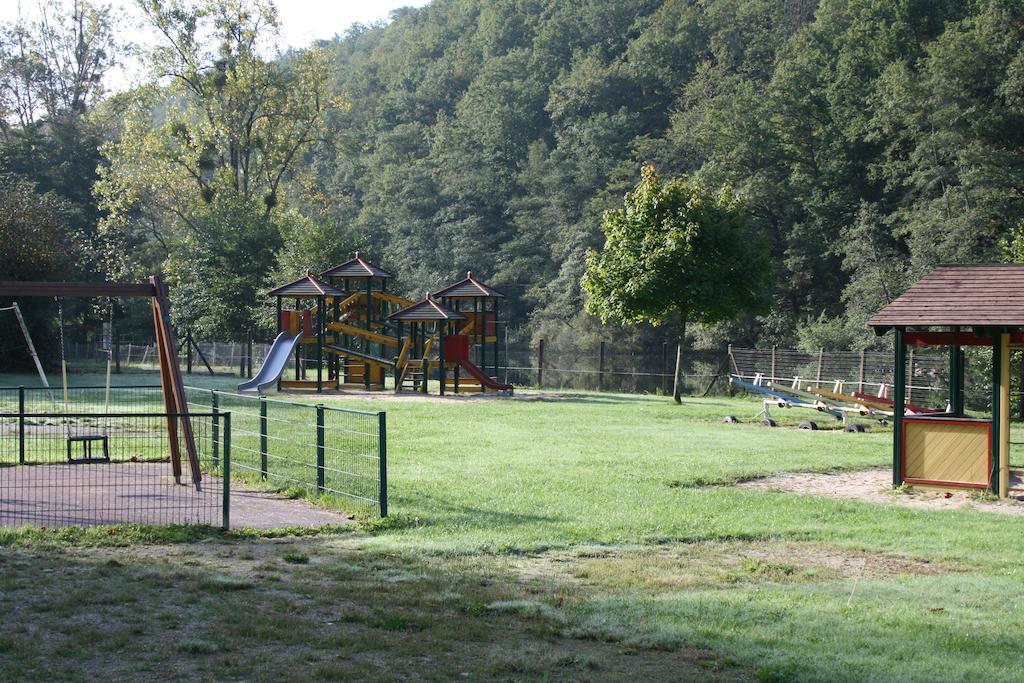 Domaine De Romefort Saint-Léonard-de-Noblat Habitación foto
